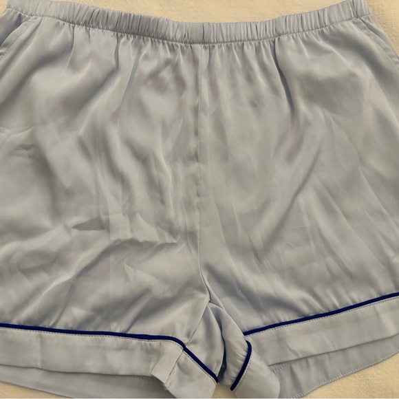 Silk PJ set - Picture 2 of 3